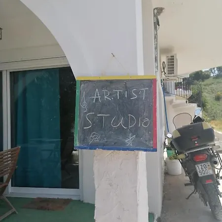 Гостевой дом Artist Studio Oneirodromio Закинтос